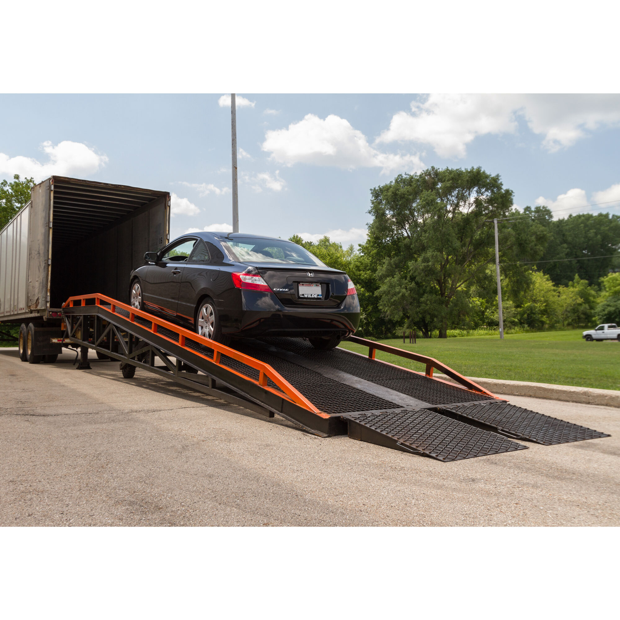 Discount Ramps, 37ft. L Steel Portable Yard Ramp w/ 22000 lb Cap, Max. Ramp Length 444 in, Surface Width 81.5 in, Total Capacity 22000 lb, Model# RYR-37-22